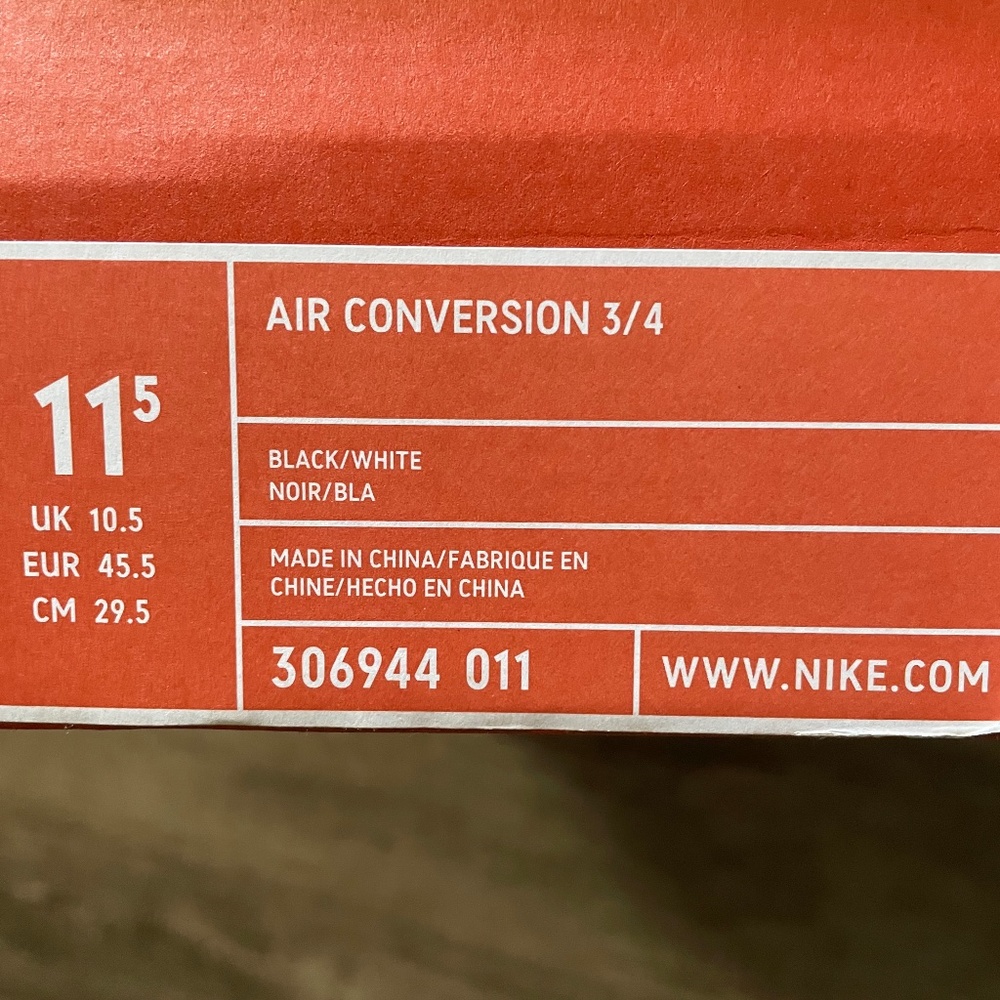 Baseball Cleats - NEW size 11